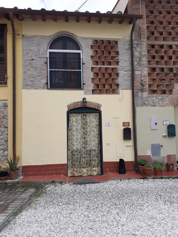 Casa Di Nonno Gio Villa Vecchiano Exterior photo
